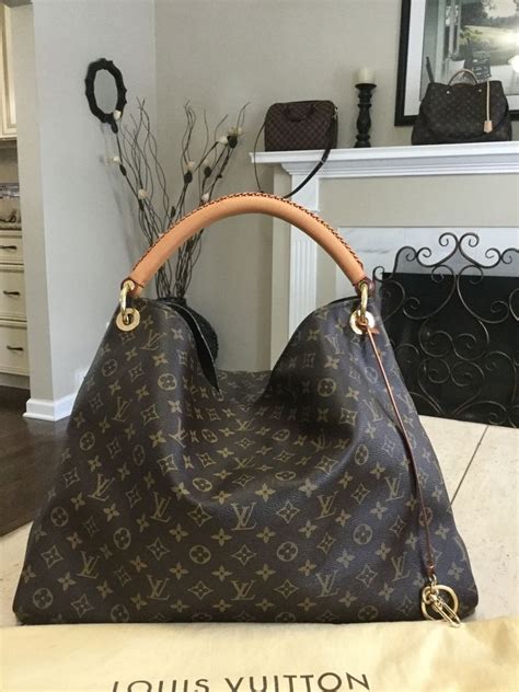 when was louis vuitton lovely discontinued|discontinued Louis Vuitton handbags.